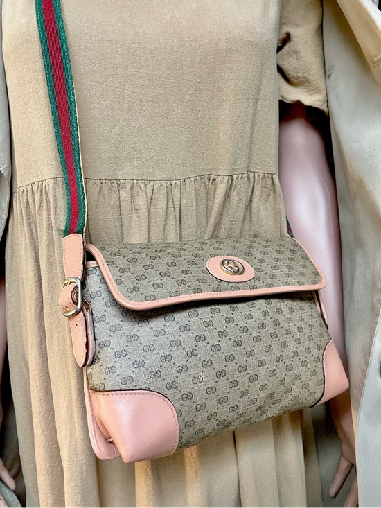 Gucci Handbags - Authentic Gucci vintage micro GG crossbody bag